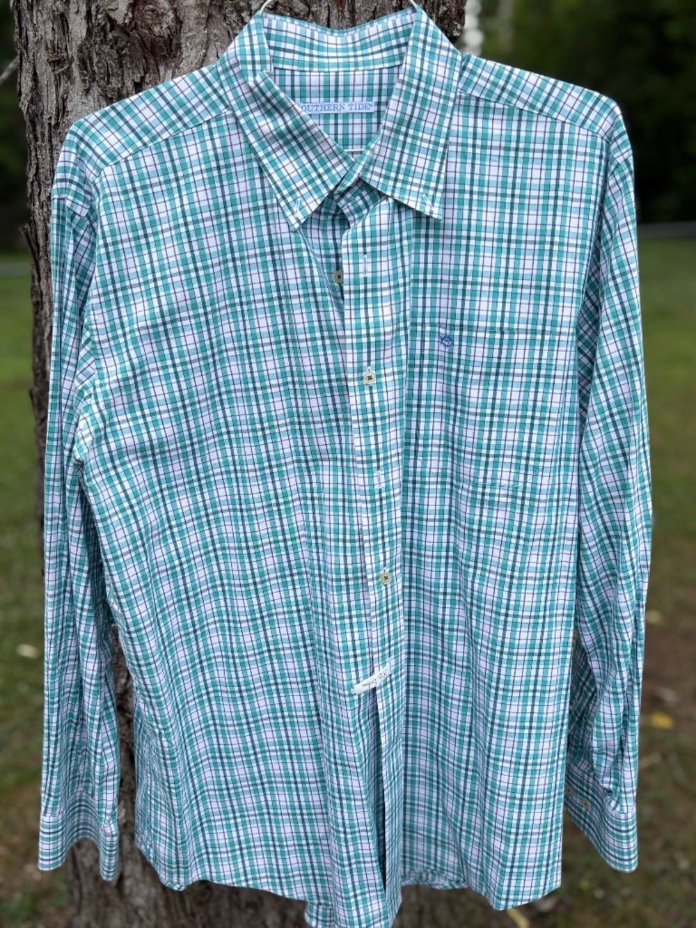 2 Men’s Southern Tide Button Down Shirts bundle